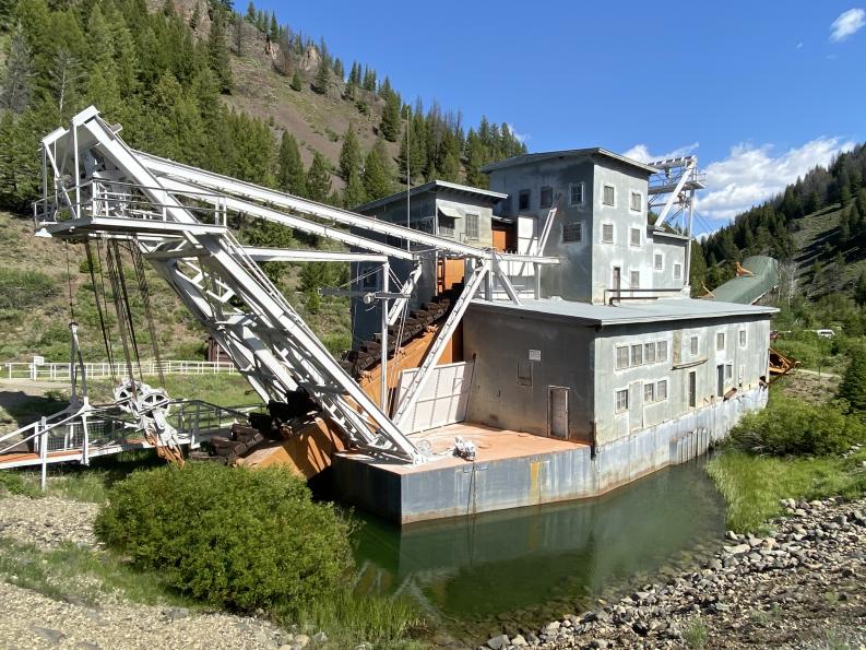 Gold dredge - Open to the public - Yankee Fork