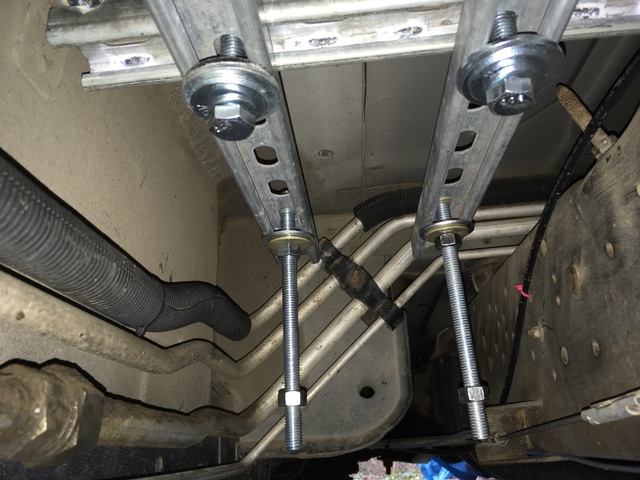 Rear Mounting Rods